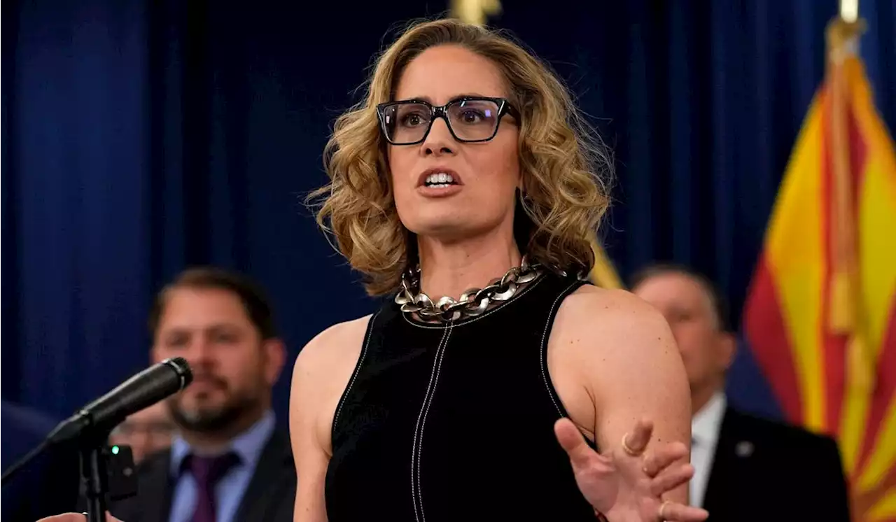 Sinema rips Democrats on immigration ahead of Biden visit to Arizona