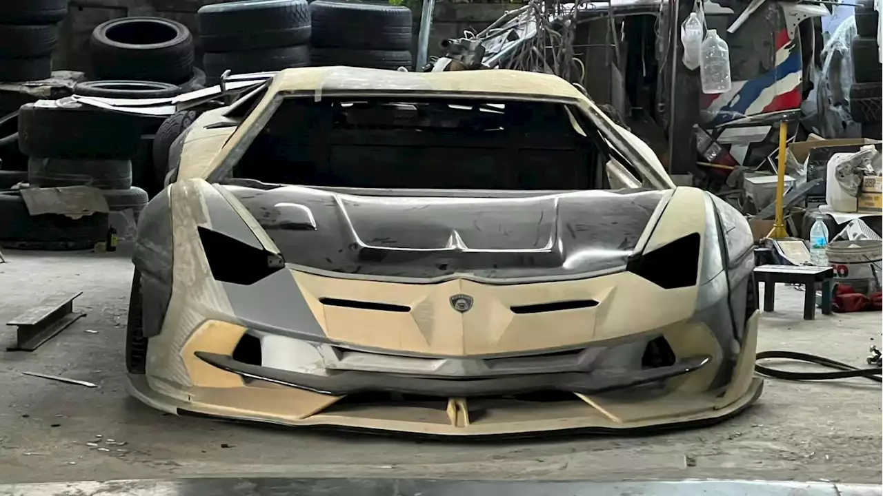 Lamborghini Aventador Replica Is Based On An Old Toyota Crown Sedan | Carscoops