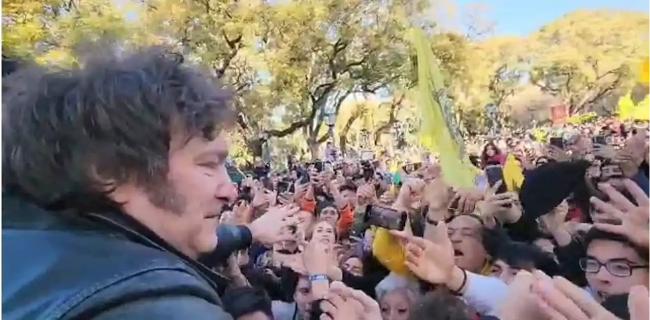 En la semana final, Javier Milei cierra la campaña ante 15 mil personas, polariza con Bullrich y busca a los indecisos