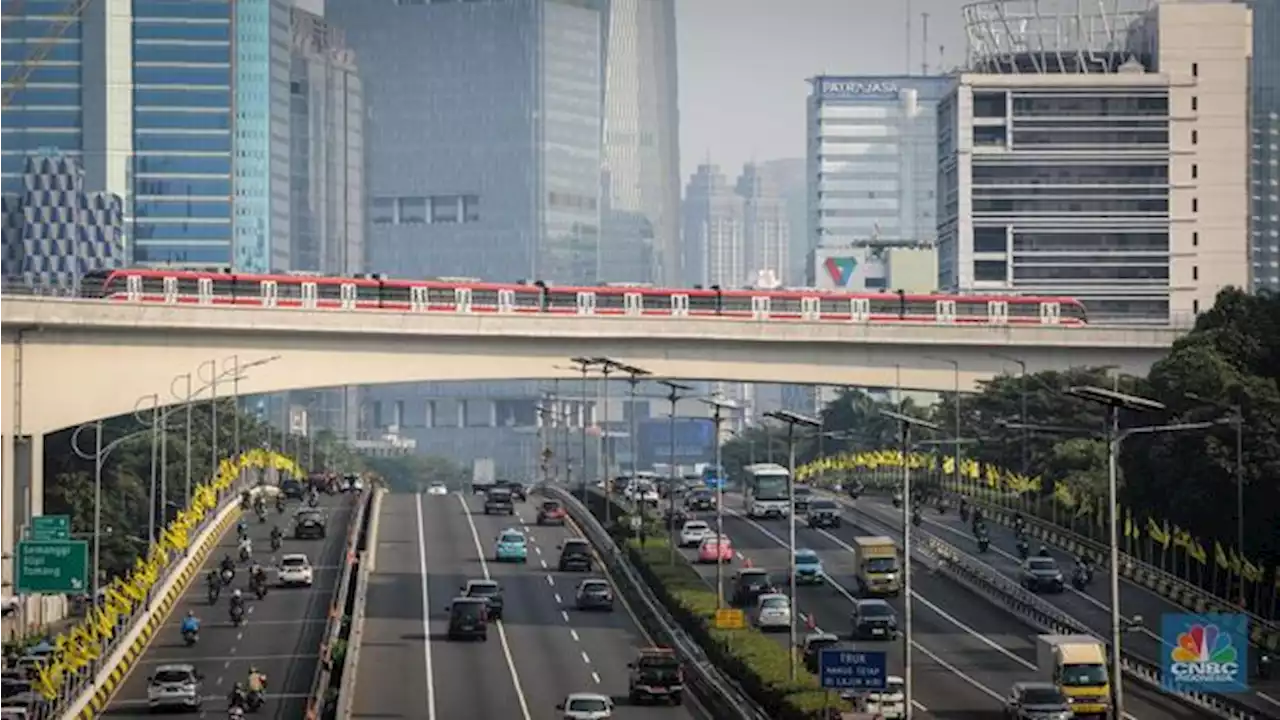 Foto Sepekan, Sodetan Ciliwung - Proyek Tol Baru IKN - Foto 1