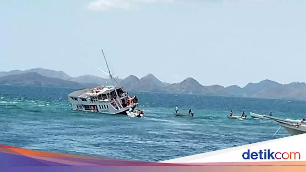 Detik-detik Kapal Wisata Angkut 37 Turis Karam di Labuan Bajo