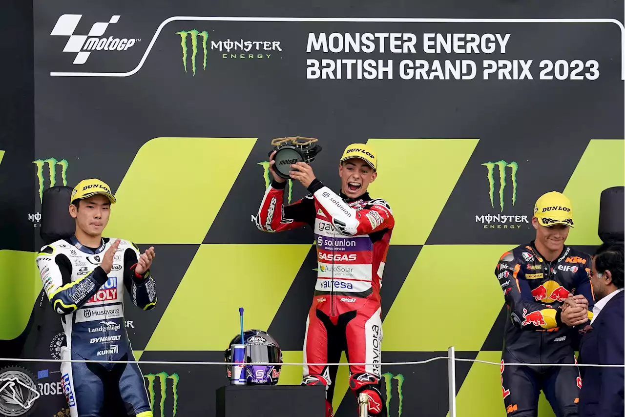 ¡Orgullo colombiano! David Alonso ganó el gran premio de Inglaterra Moto 3