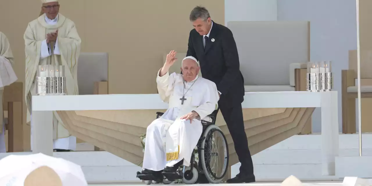 Les JMJ à Lisbonne clôturées par le pape François, vive émotion des fidèles