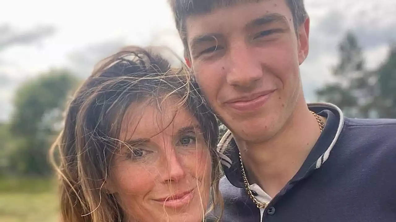 Amanda Owen's son Reuben sparks comments with rare photo with mum following closure of family farm