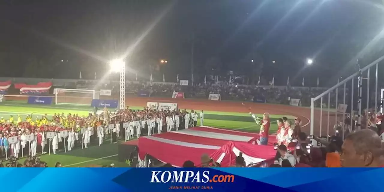 Momen Ganjar Bertemu Mantan Atlet yang Jadi Pemulung pada Pembukaan Porprov Jateng