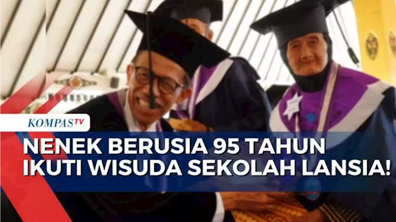 Salut! Nenek Suyatmi yang Berusia 95 Tahun Ikuti Wisuda Sekolah Lansia