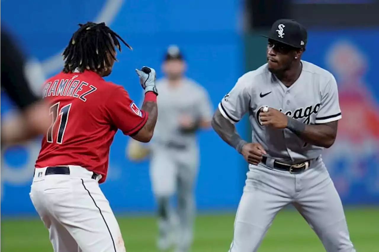 Tim Anderson and José Ramírez exchange punches, 6 ejected in White Sox-Guardians brawl