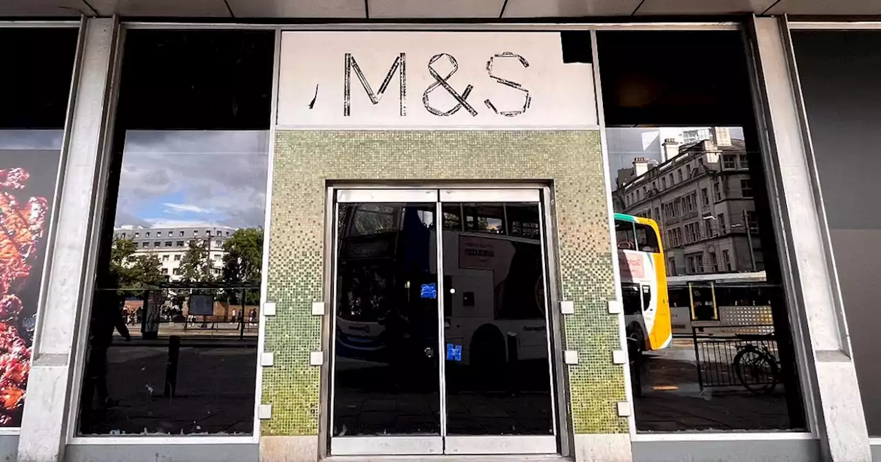 Marks and Spencer store in Manchester city centre suddenly closes its doors