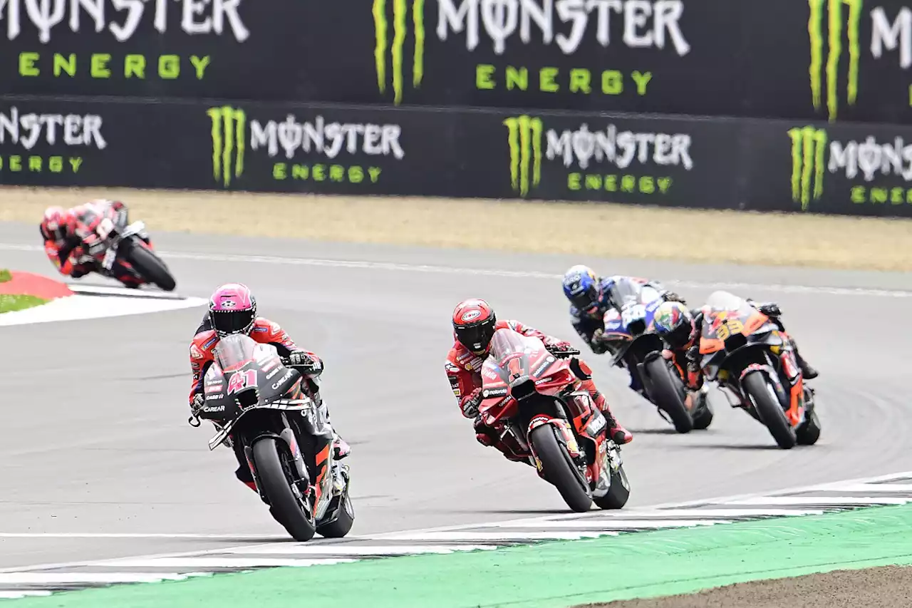 Espargaro near-crash set up last-lap Silverstone MotoGP thriller with Bagnaia