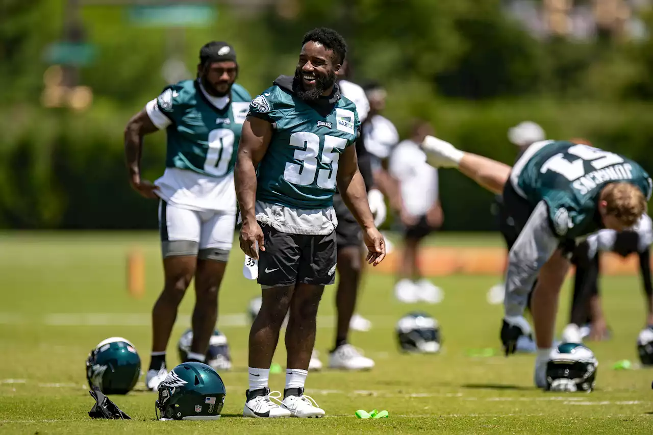 Breaking down the Eagles' 10 hottest training camp battles