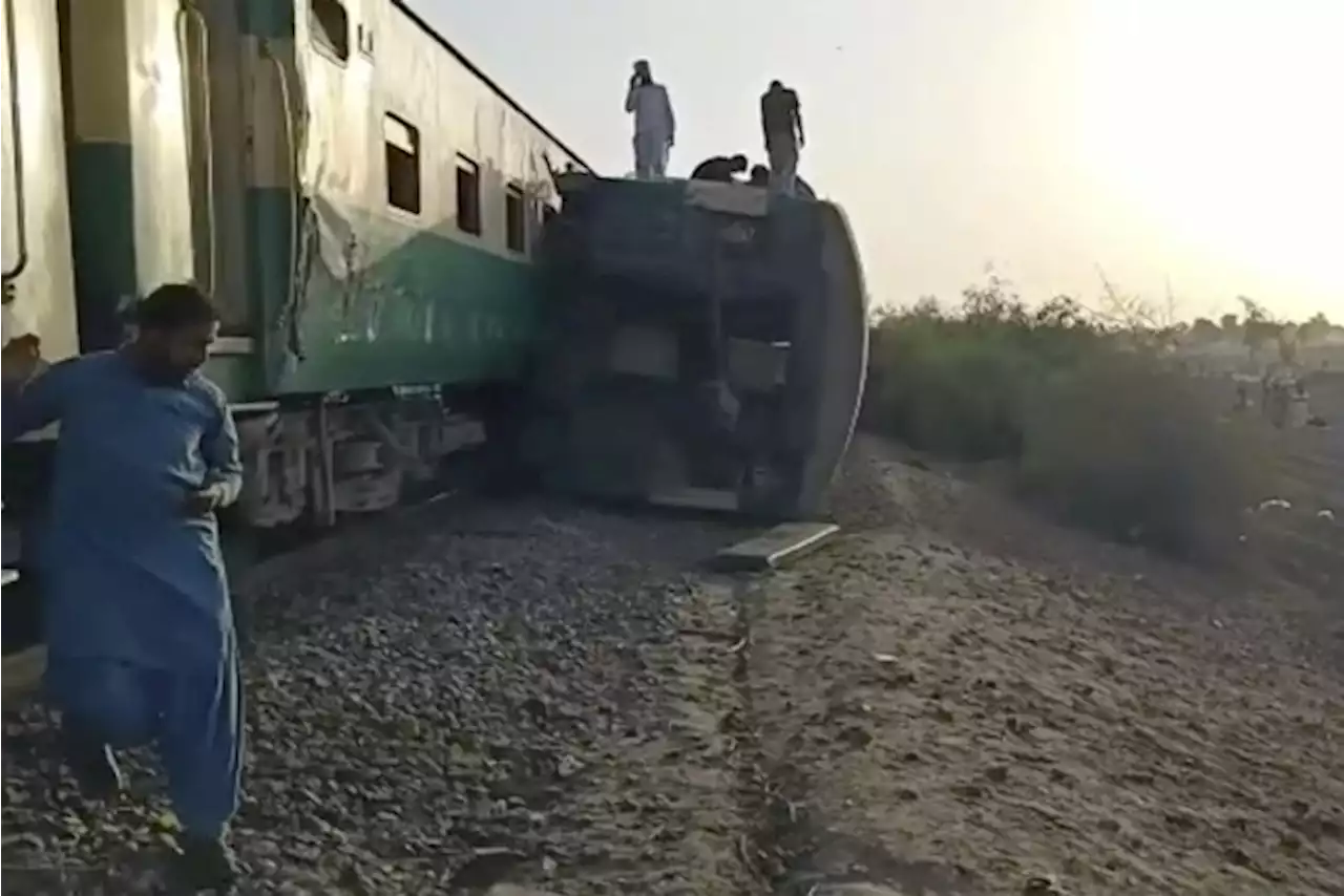 Minstens 28 doden nadat trein ontspoort in Pakistan