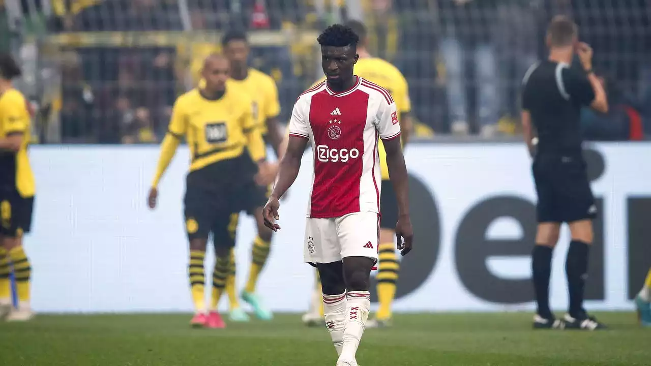 Ajax besluit roerige voorbereiding met verlies bij Borussia Dortmund