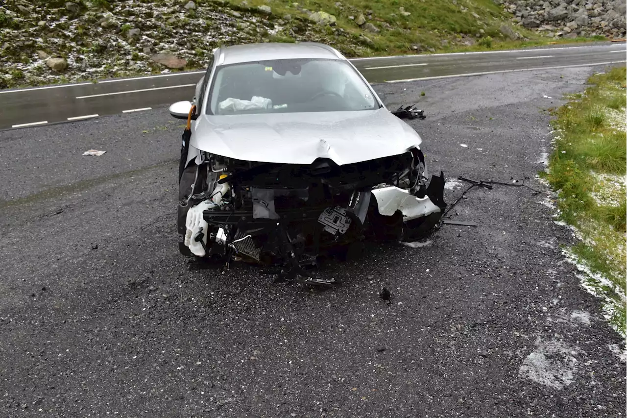 Zernez GR: Nach Selbstunfall überschlagen