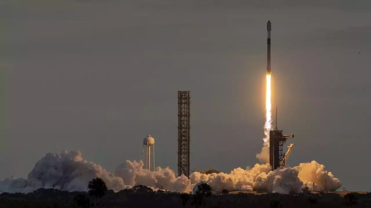 Watch SpaceX launch 22 Starlink satellites tonight