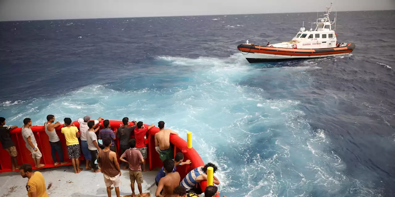 Schiffbrüche vor Lampedusa: Rund 30 Vermisste im Mittelmeer