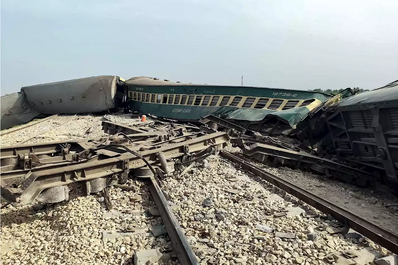 At least 19 killed and dozens injured as passenger train derails in Pakistan