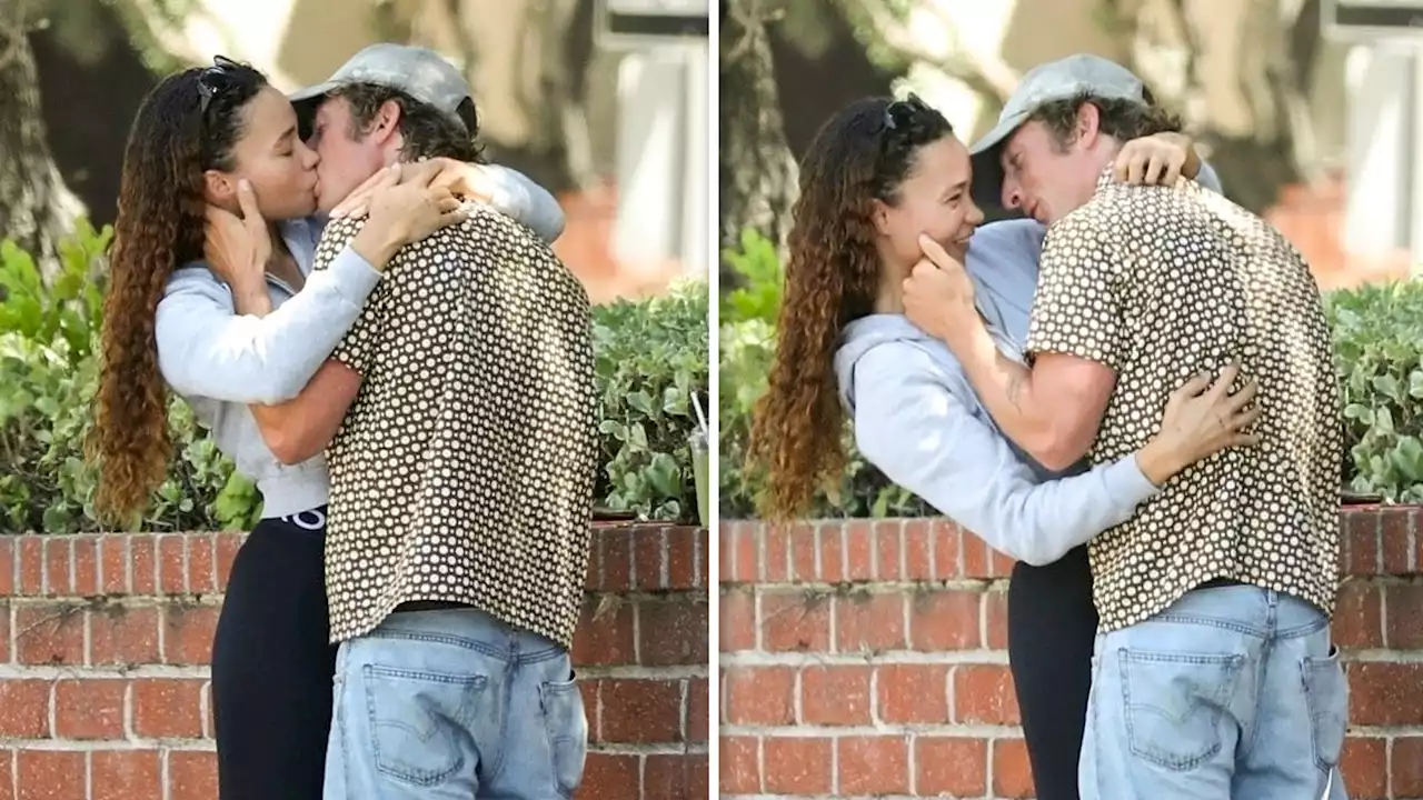 Jeremy Allen White Kisses Ashley Moore During Divorce from Wife