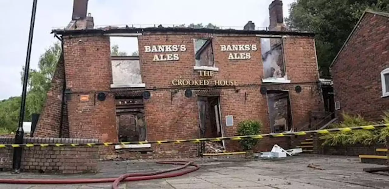 Incêndio destrói pub 'mais estranho' no Reino Unido