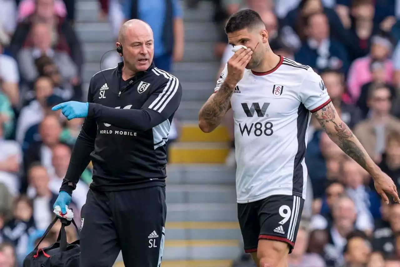 Uitgekotste Mitrovic is terug bij Fulham, maar wordt nog niet warm ontvangen