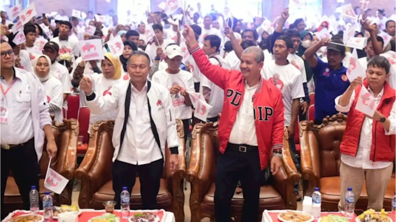 Ribuan Buruh Sumut Dukung Ganjar, Andi Gani Bicara Pengalaman Kawal Jokowi di 3 Pemilu