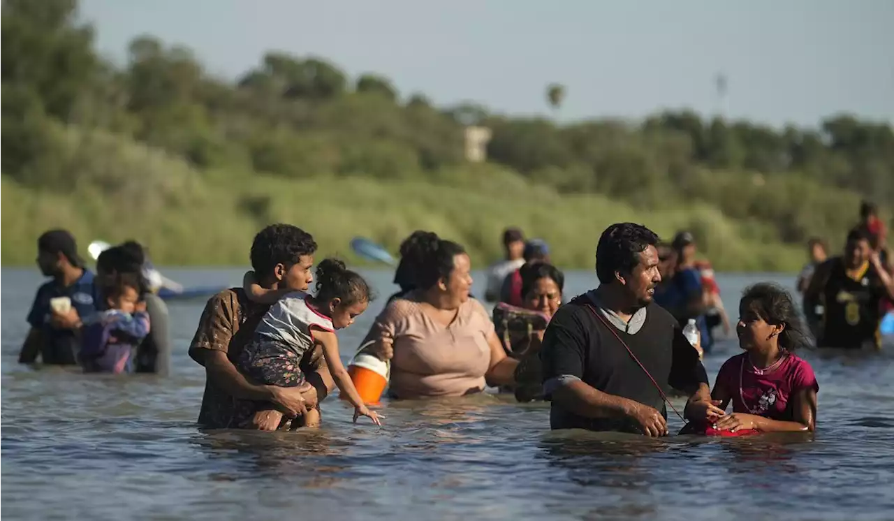 Trump-inspired visits to America’s chaotic, deadly border are new norm for GOP presidential hopefuls