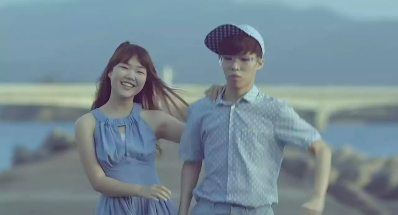 'Give Love' becomes AKMU's first MV to hit 100 million views on YouTube | allkpop