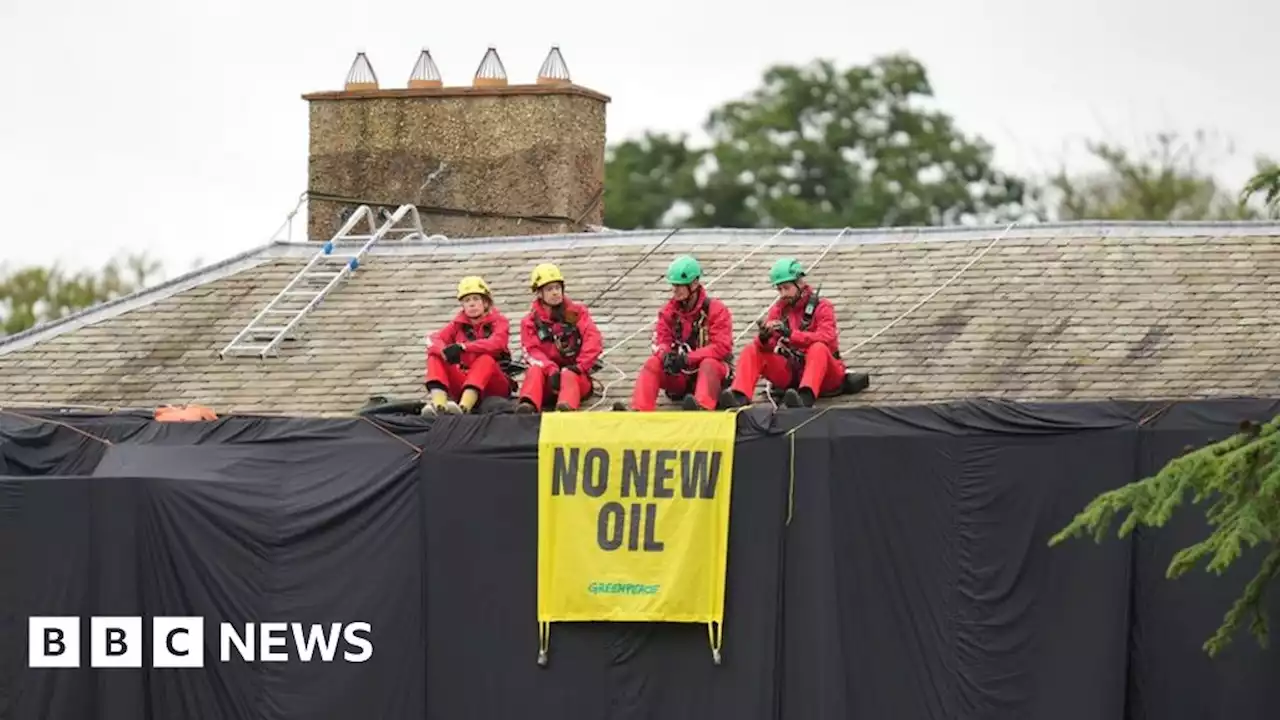 Greenpeace: Government cuts ties with group after protest at PM's home