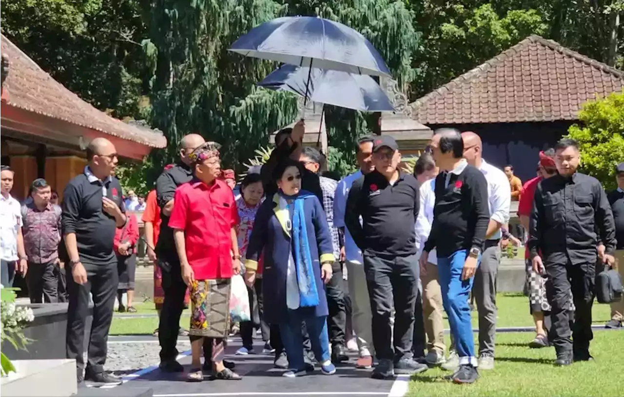 Wayan Koster Sambut Kunjungan Megawati ke Kebun Raya Candikuning