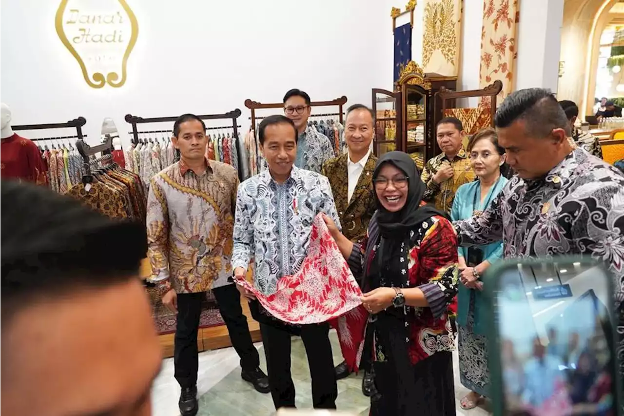 Batik Nasabah PNM Dilirik Jokowi Saat Gelar Batik Nusantara 2023