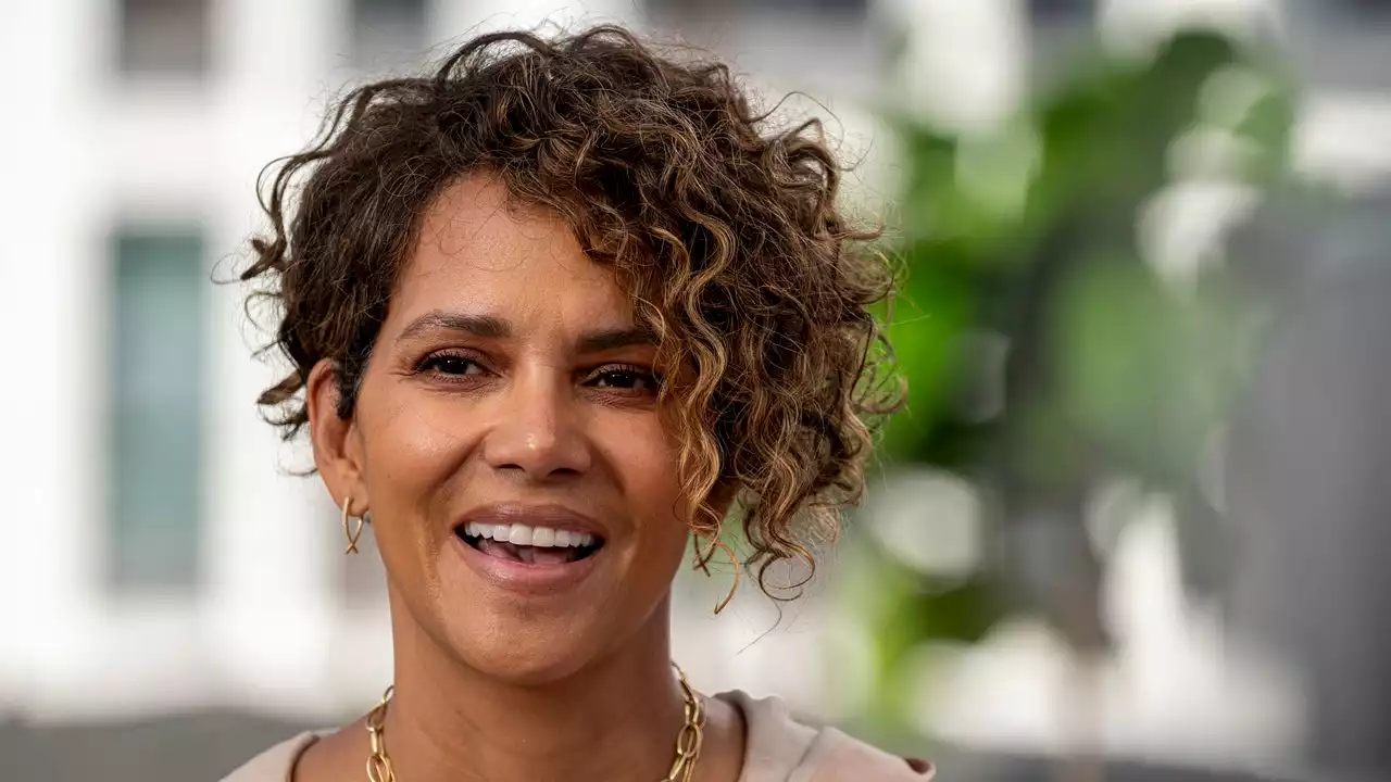 Halle Berry’s Latest Hair Transformation Is “A Serve”