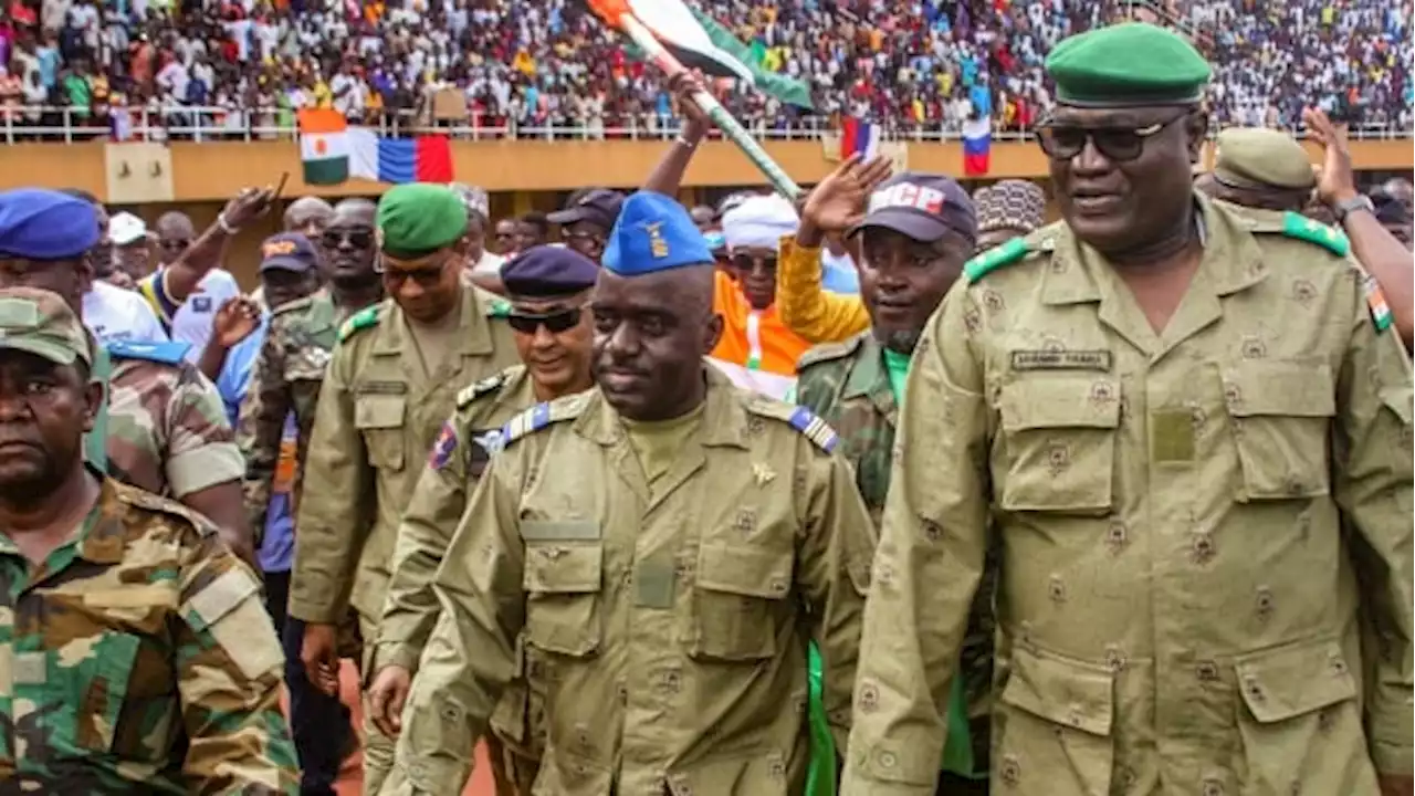 Niger's junta shuts airspace, ignores deadline to reinstate ousted president | CBC News