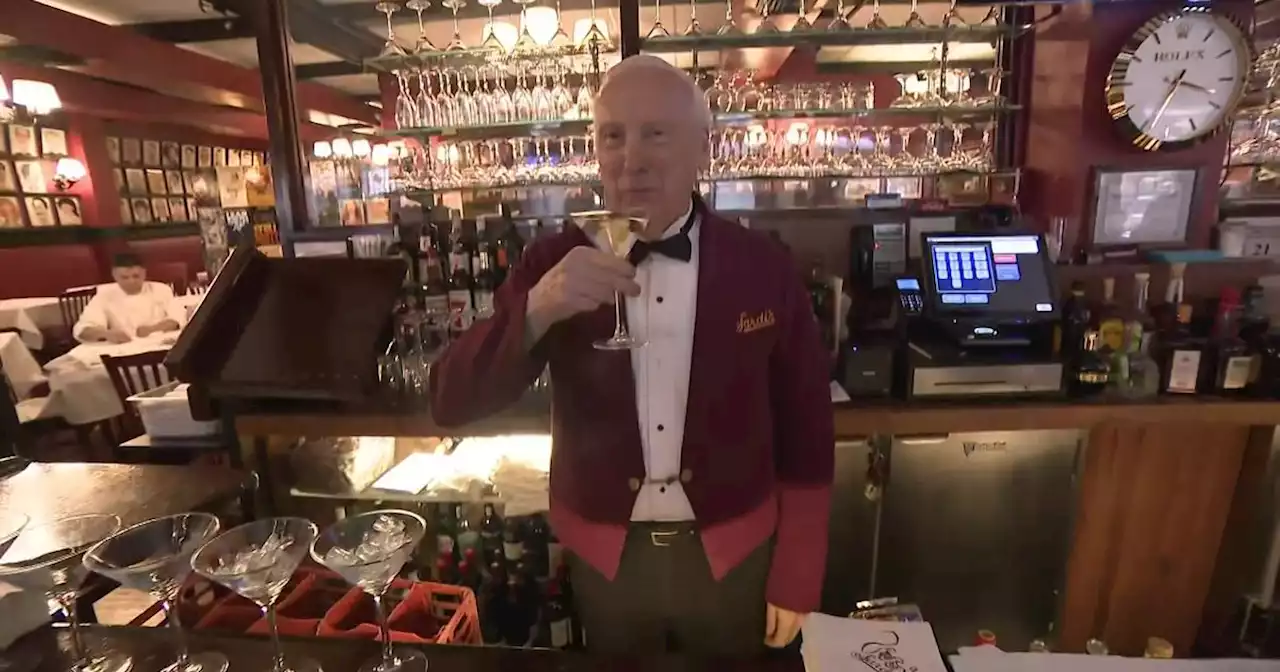 Beloved Sardi's bartender Joe Petrsoric retiring after 55 years