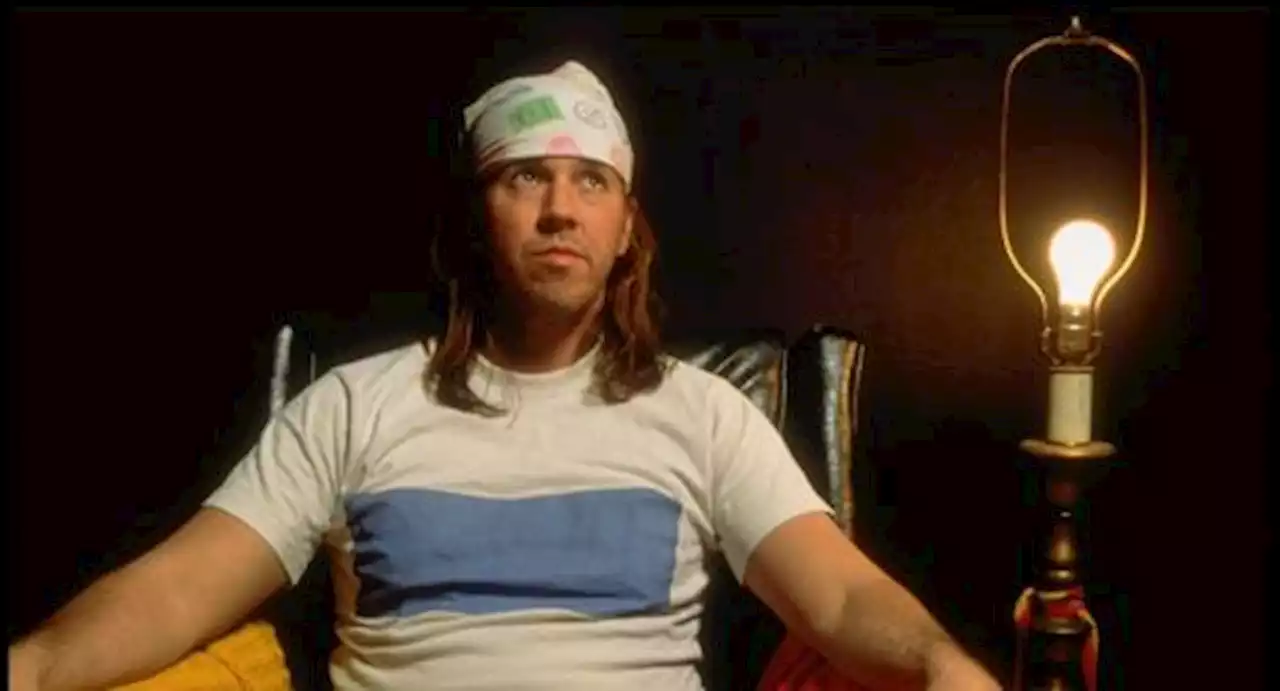 David Foster Wallace, genio inimitabile già all’esordio. In edicola con il «Corriere»