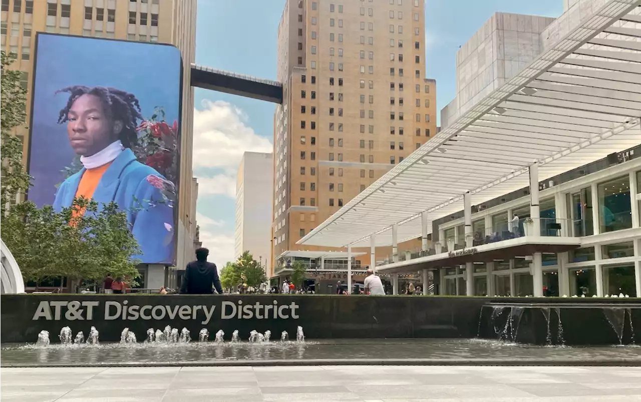 AT&T Discovery District Welcomes Jerry Jones as New Boss