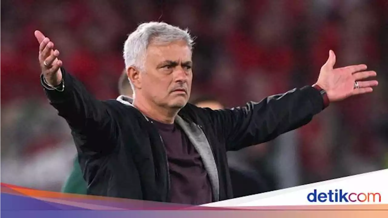 Mourinho Banyak Frustrasinya di Roma, tapi Tak Menyesal