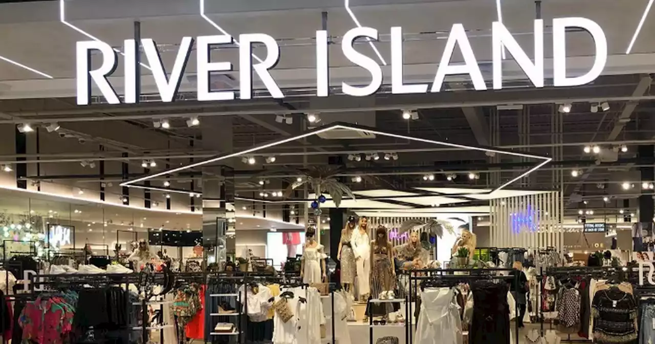 River Island shoppers 'love the colour' of 'unreal' £30 blazer