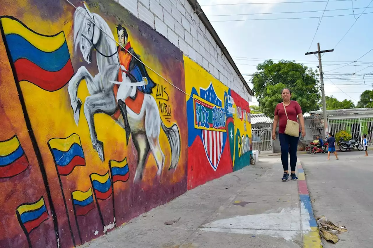 Con patriotismo y unión celebran los 44 años del barrio Siete de Agosto