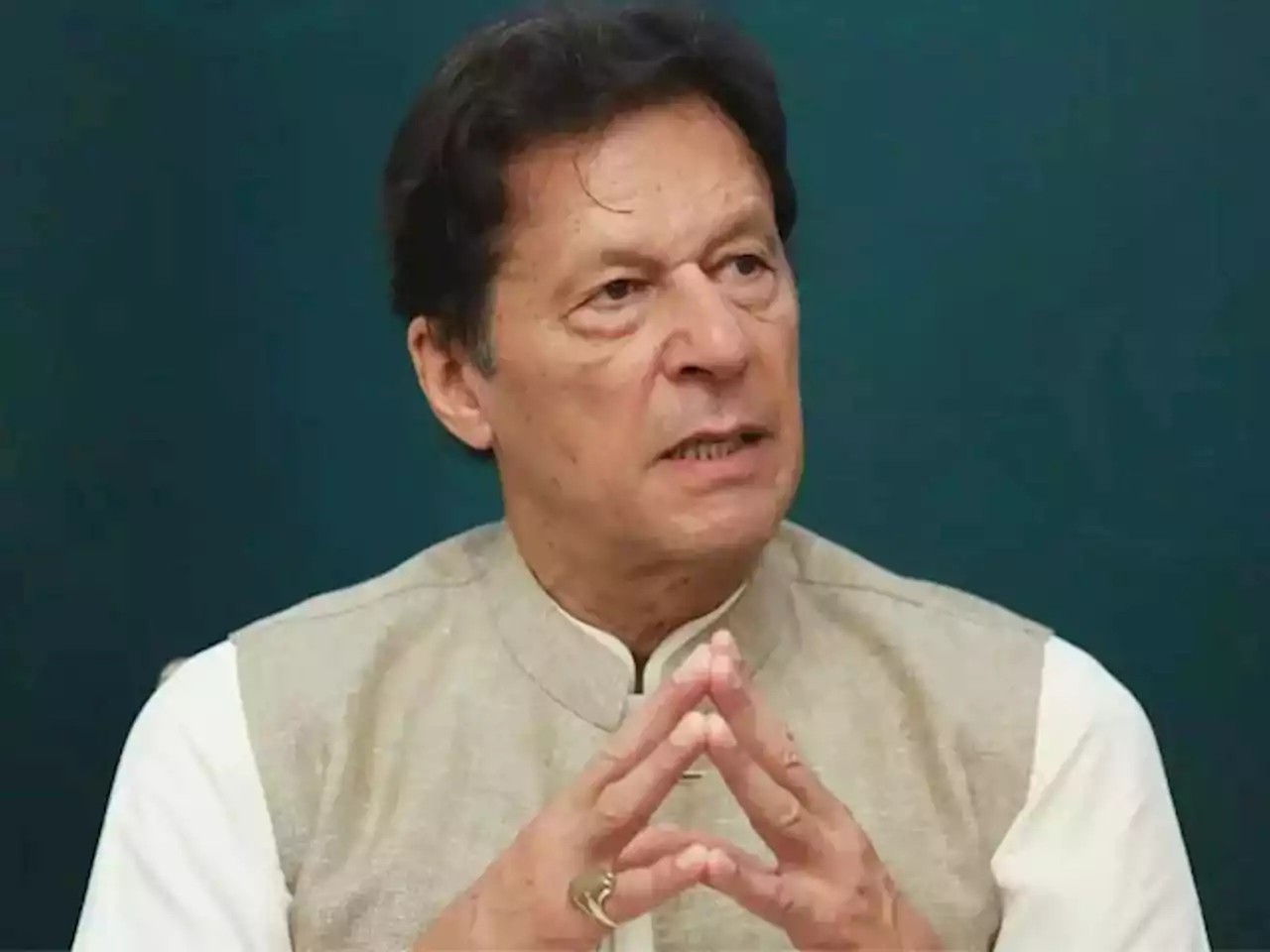 الیکشن کمیشن کا عمران خان کو پارٹی کی سربراہی سے ہٹانے کا فیصلہ - ایکسپریس اردو