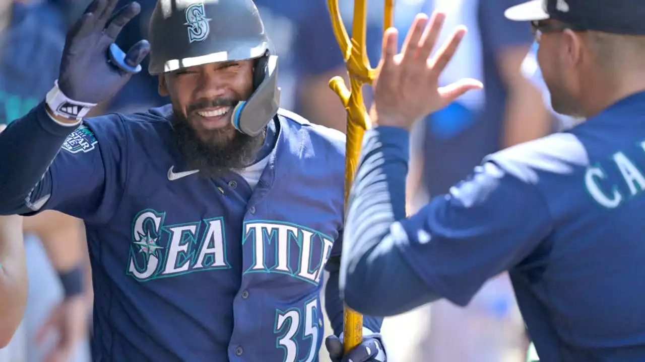 Eugenio Suárez delivers in 10th inning, Mariners sweep Angels with 3-2 victory