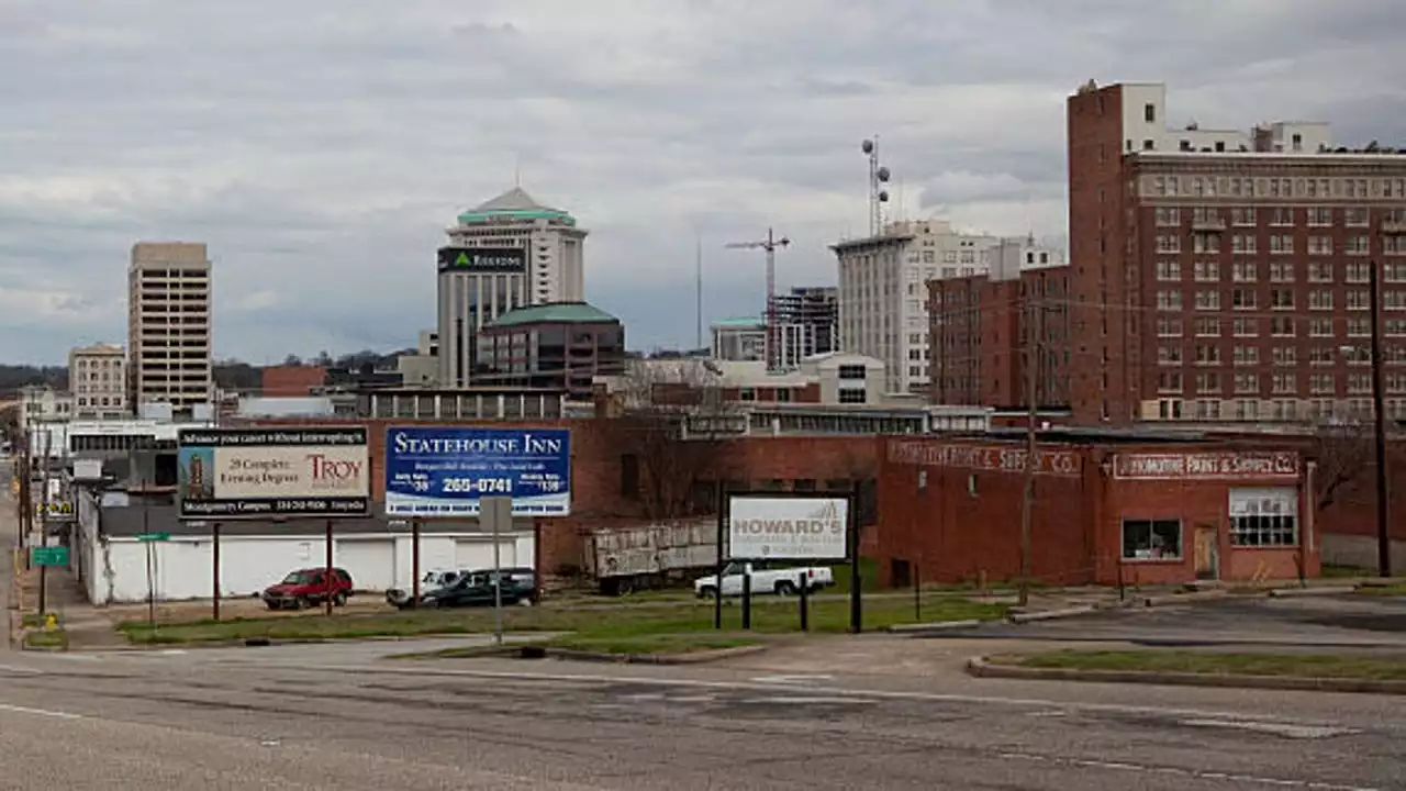 Brawl at Montgomery, Alabama Riverfront Dock Caught on Video