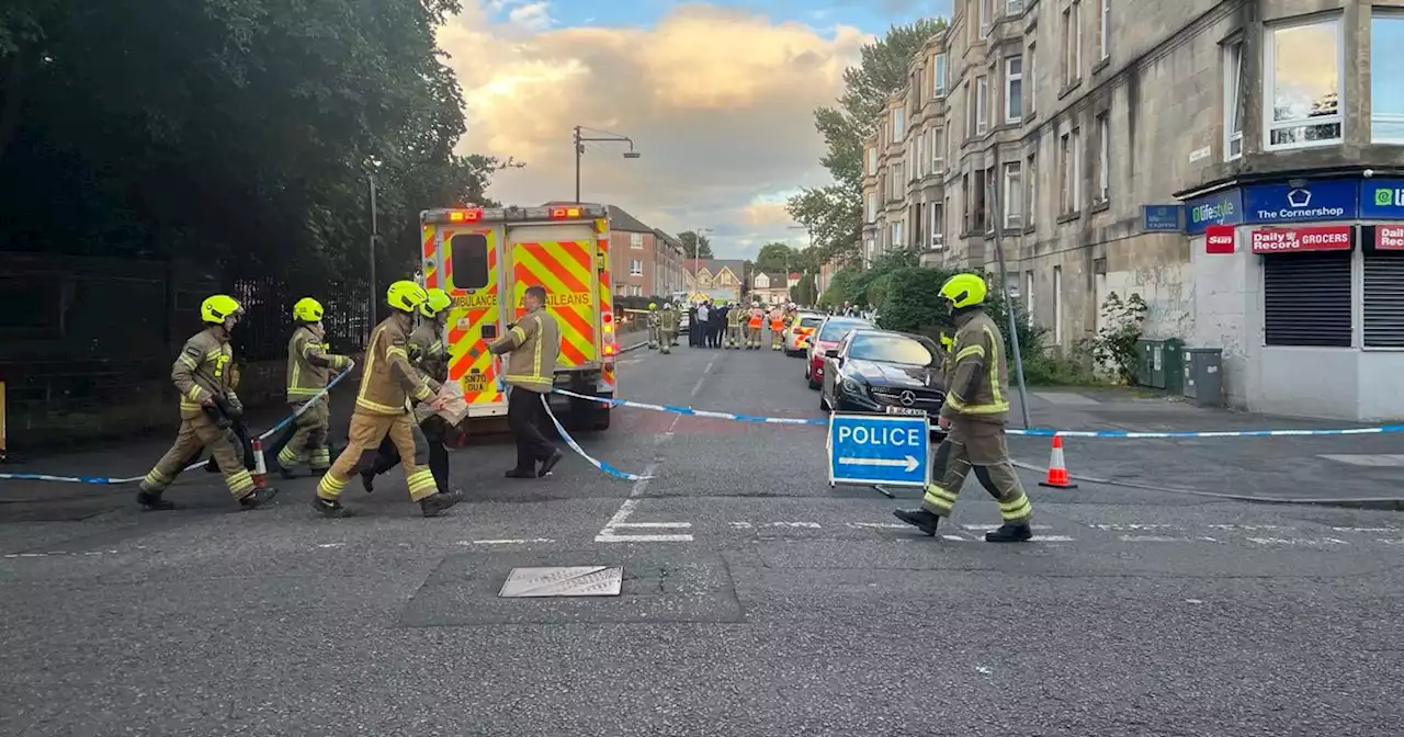 Glasgow's Altyre Street lockdown LIVE as bomb squad descend on scene