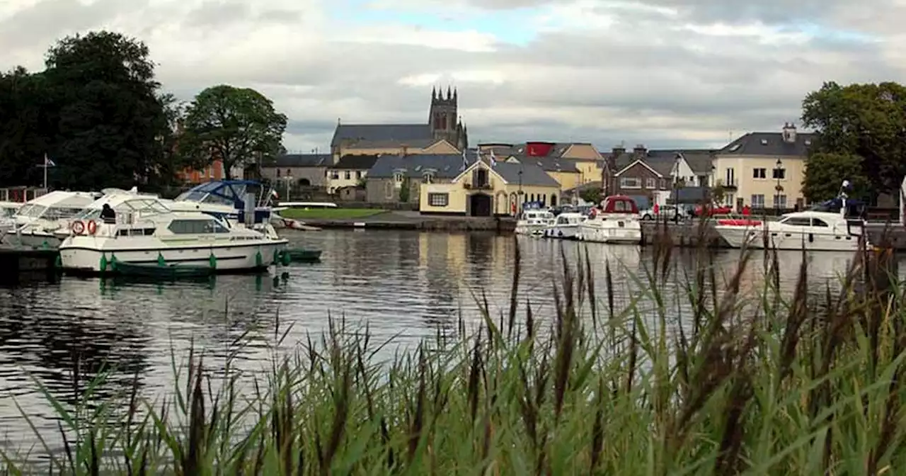 Woman dies after blaze on boat in Carrick-On-Shannon as gardai preserve scene