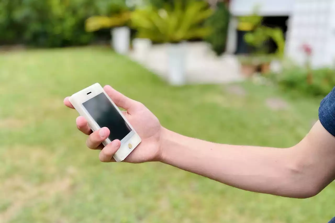 Ce jeune Français a créé un téléphone mobile à monter soi-même pour seulement 30 euros !