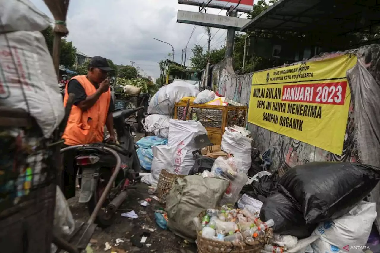 Warga Jogja Diminta Bikin Biopori, ASN Wajib Mengolah Sampah