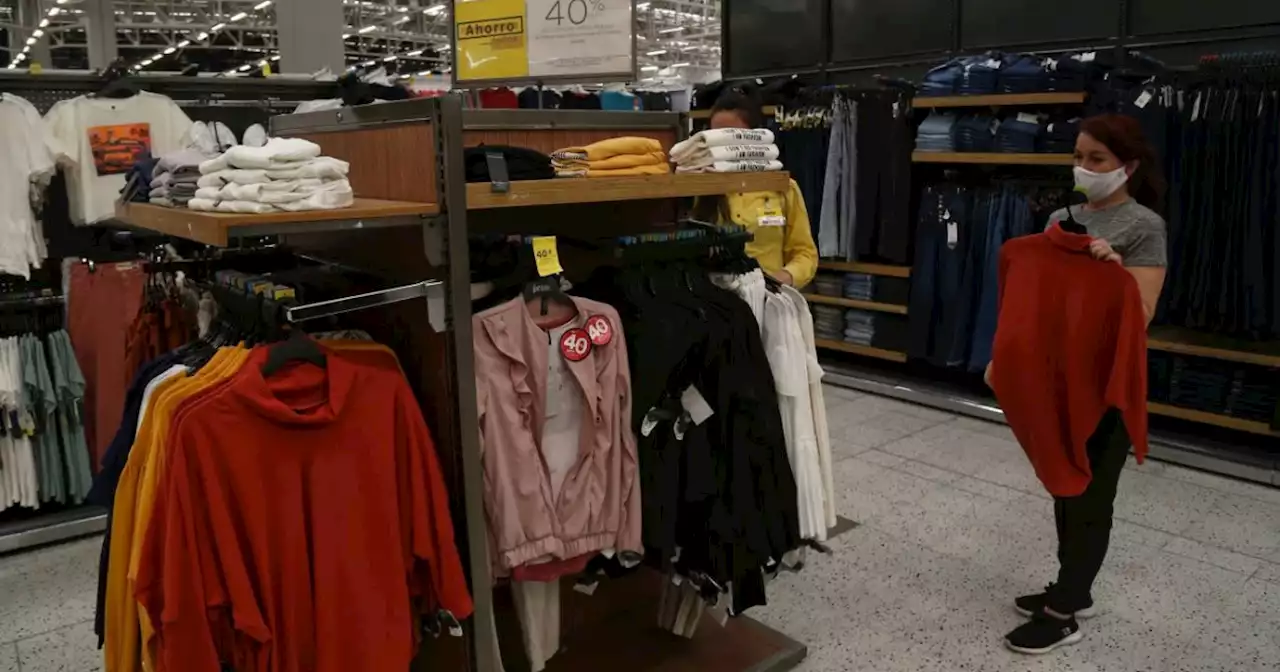 Ofertas en agosto: almacenes tienen hasta el 70% de descuento en ropa, alimentos y más