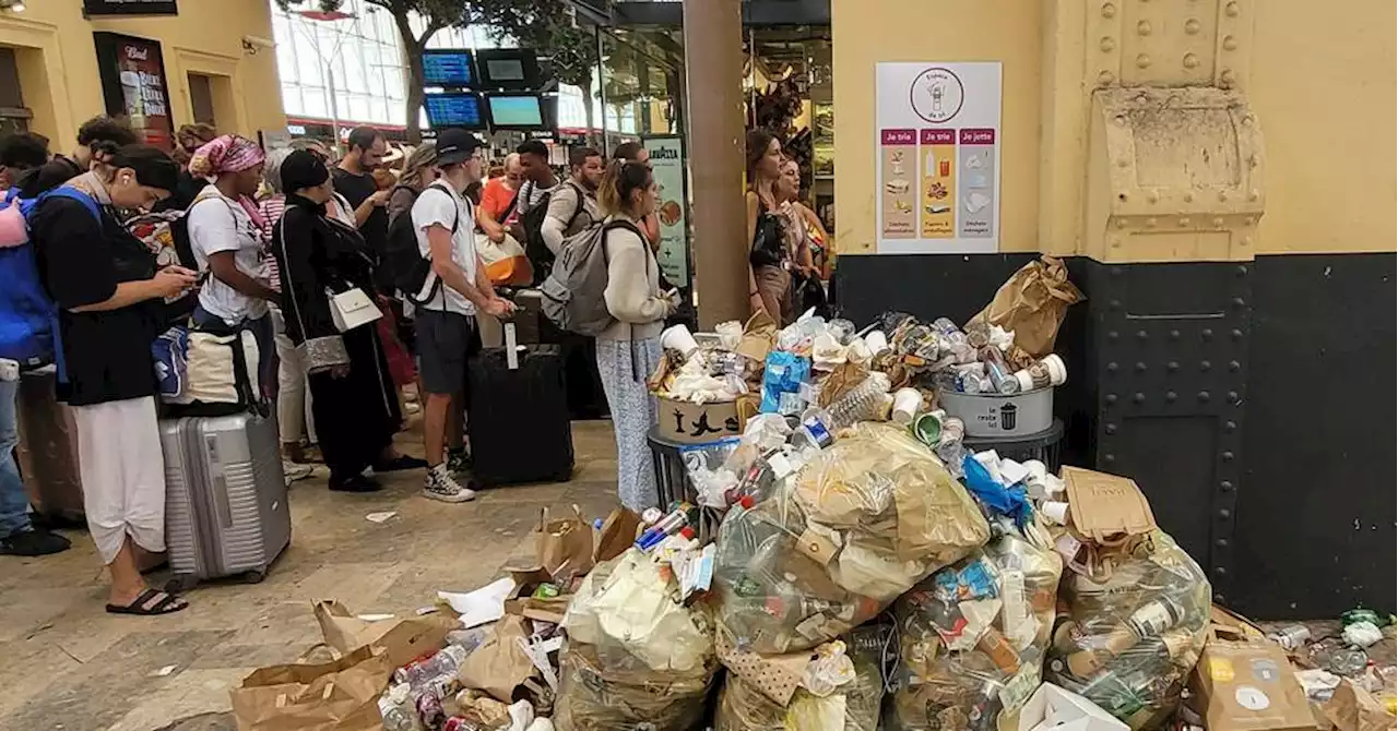 Vidéo. À la gare Saint-Charles, les déchets s'accumulent encore