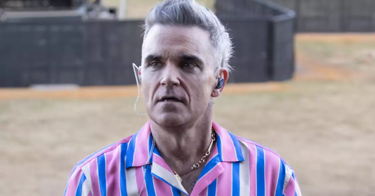 «Je pourrais écrire un livre sur le dégoût de soi» : très amaigri, Robbie Williams s’exprime sur sa dysmorphophobie