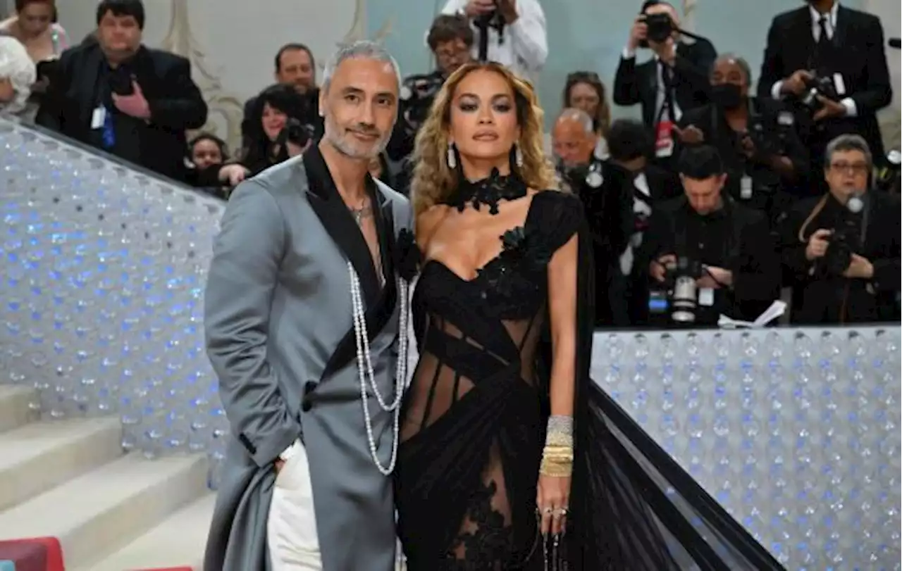 Taika Waititi Bagikan Cerita Saat Dilamar Rita Ora