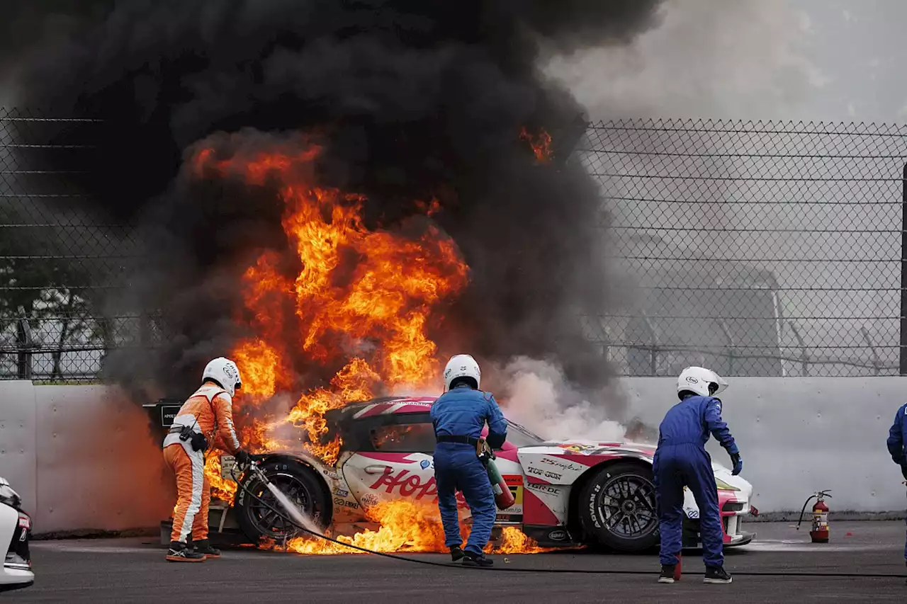 SUPER GT: Tsuchiya Supra GT300 car destroyed in fire at Fuji