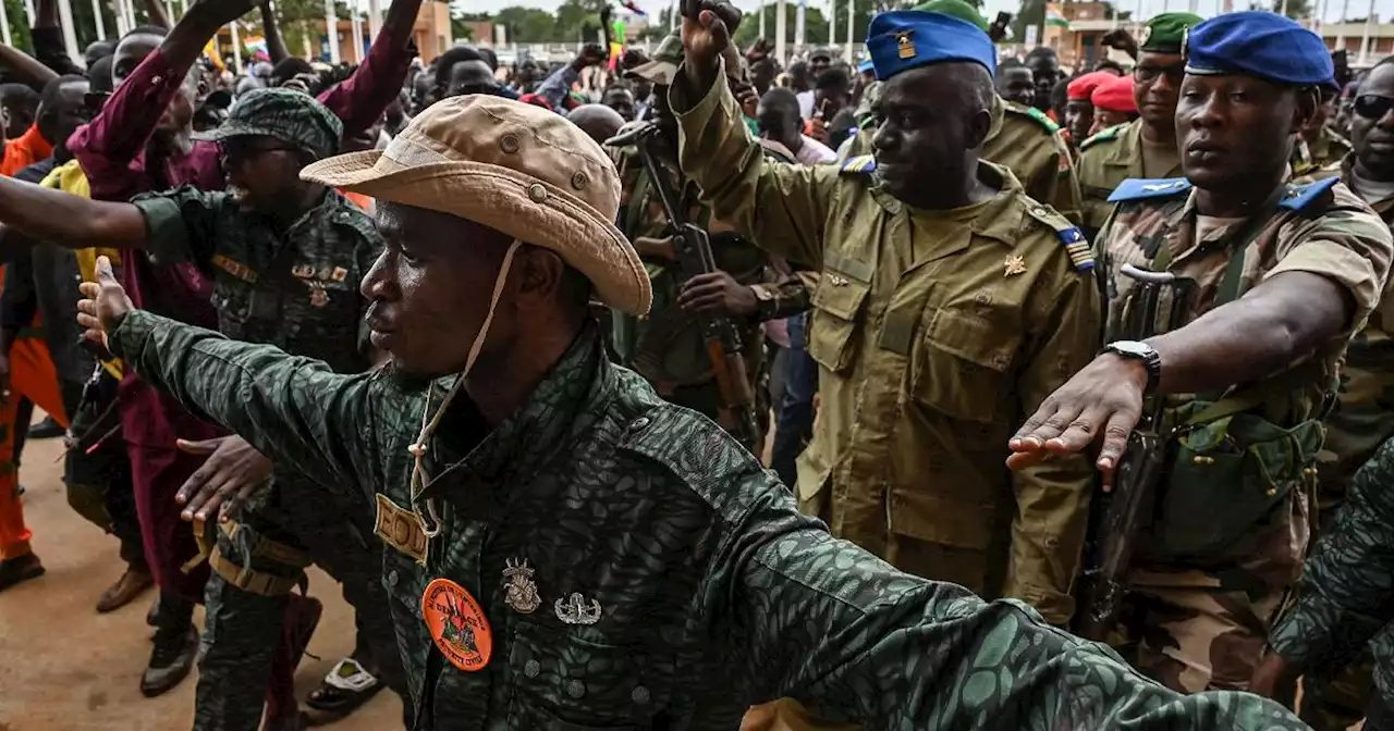 Niger, scaduto l'ultimatum. Ecowas non interviene, i nigerini dalla parte dei golpisti